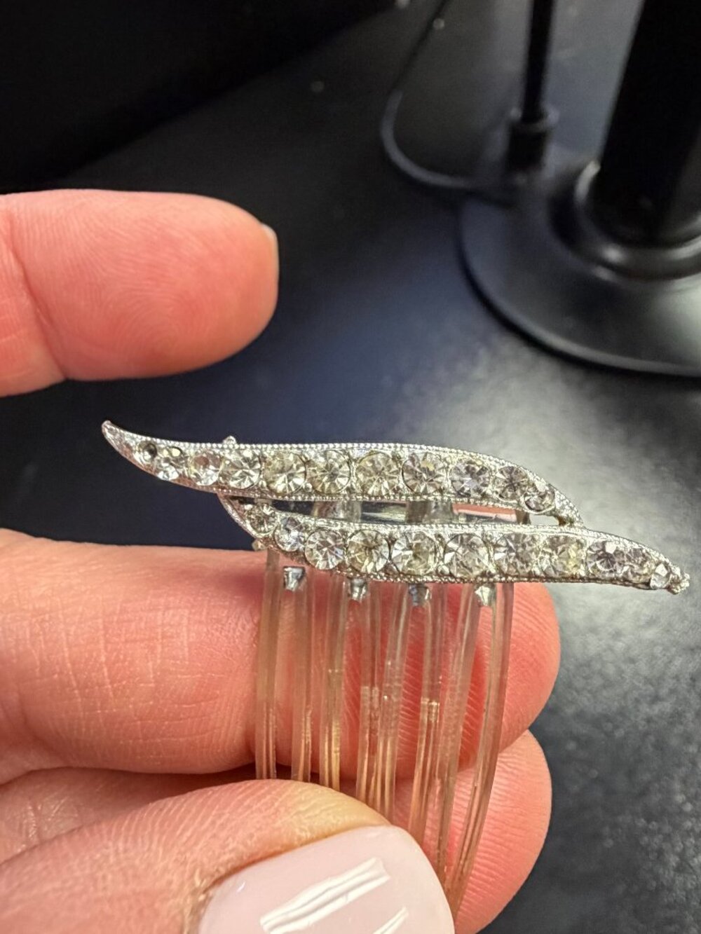 Vintage Silver-Tone Rhinestone Leaf Hair Combs – Matching Pair